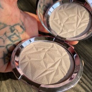 Becca Pressed - Prismatic Amethyst